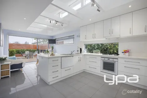 Property photo of 48 Third Avenue Rosebud VIC 3939