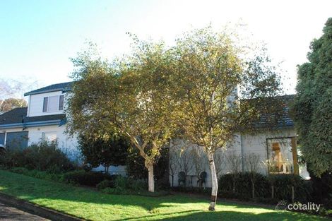 Property photo of 18 Currawong Crescent Mount Gambier SA 5290