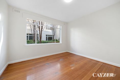 Property photo of 2/30 Balaclava Road St Kilda East VIC 3183