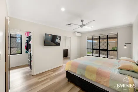 Property photo of 22 Wyara Close Clinton QLD 4680