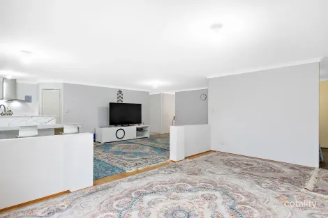 Property photo of 17A Summershill Gate Kenwick WA 6107