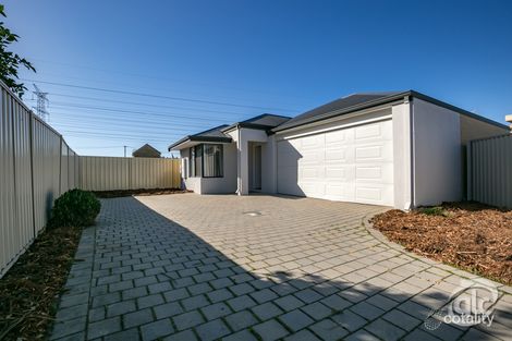 Property photo of 8A Labyrinth Way South Lake WA 6164