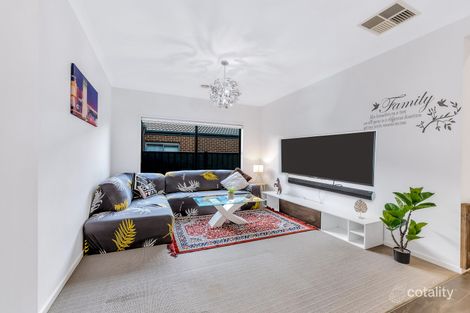 Property photo of 5 Camargue Circuit Clyde North VIC 3978