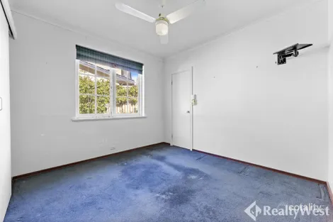 Property photo of 27 Sandover Drive Karrinyup WA 6018