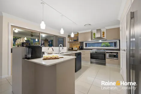 Property photo of 30 Snowy Avenue Minto NSW 2566