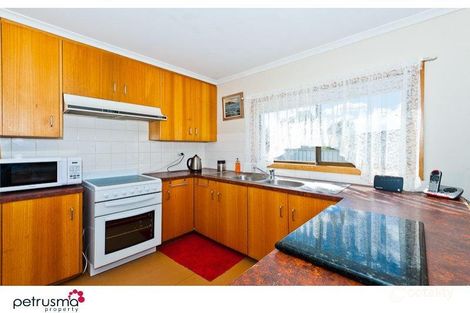 Property photo of 16 Dowsing Avenue Dowsing Point TAS 7010