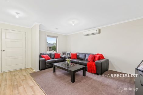 Property photo of 8 Rammer Way Cranbourne East VIC 3977
