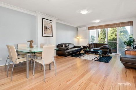 Property photo of 32/56 Beach Road Hampton VIC 3188