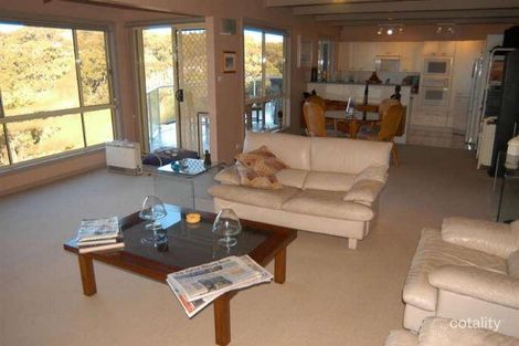 Property photo of 19 Debs Parade Dudley NSW 2290