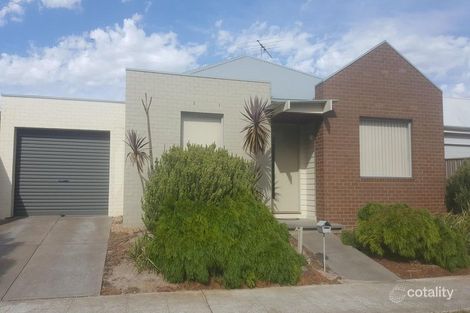 Property photo of 26 Mount Way Caroline Springs VIC 3023