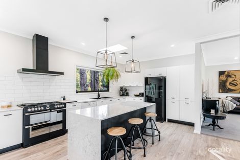 2/25 Livingstone Ave, Baulkham Hills, NSW 2153