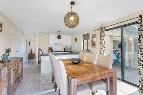 Property photo of 25 Lakeside Drive Andrews Farm SA 5114