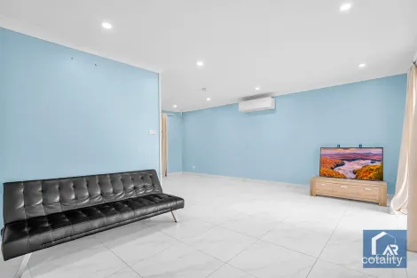 Property photo of 5 Barnet Place Doonside NSW 2767