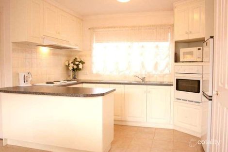 Property photo of 3 Sunnyridge Court Chirnside Park VIC 3116