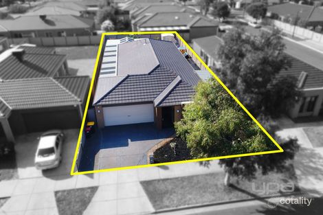 Property photo of 124 Tenterfield Drive Burnside Heights VIC 3023
