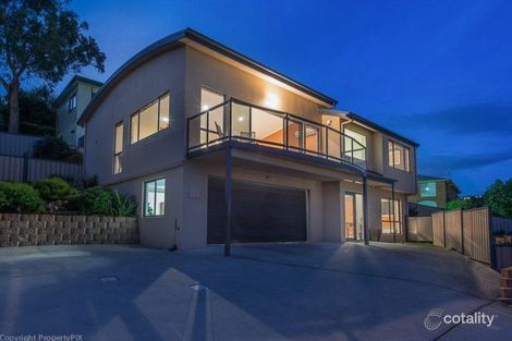 Property photo of 5/18 Moirunna Road Lindisfarne TAS 7015