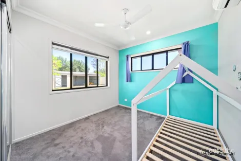 Property photo of 3 Desgrand Street Emerald QLD 4720