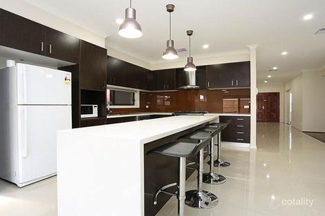 Property photo of 13 Kenmare Approach Wollert VIC 3750