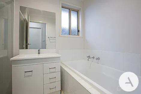 Property photo of 4 Ron Hoy Street Macgregor ACT 2615