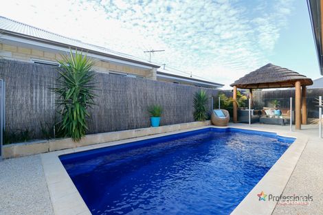 10 Achamore St, Landsdale, WA 6065