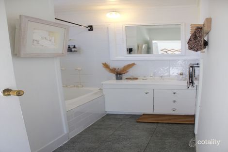 Property photo of 8 Kirpson Street Berrara NSW 2540