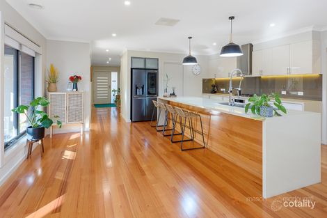 Property photo of 3 Ovens Circuit Whittlesea VIC 3757