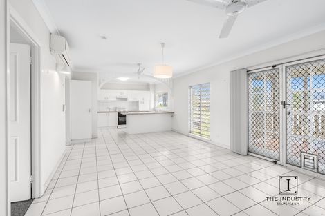 Property photo of 3/176-180 Spence Street Bungalow QLD 4870