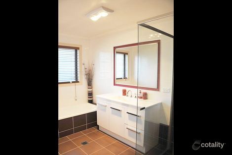 Property photo of 24 Jordan Place Young NSW 2594