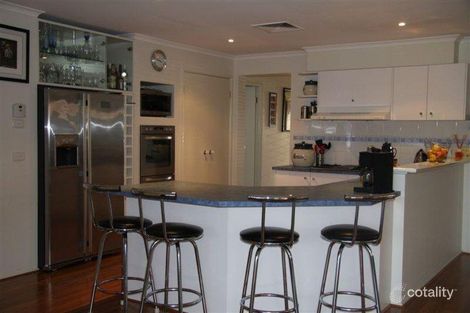 Property photo of 8 Danehill Grove Berwick VIC 3806