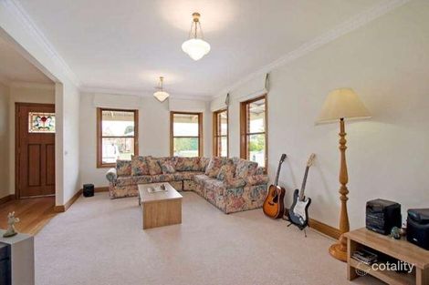 Property photo of 4 Loxford Court Narre Warren South VIC 3805