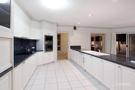 Property photo of 3 Chantilly Close Benowa QLD 4217