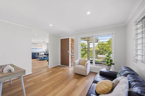 Property photo of 4 Stradbroke Drive Little Mountain QLD 4551