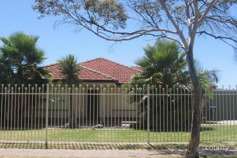 4 Walkleys Rd, Valley View, SA 5093
