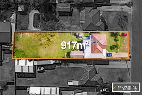 Property photo of 8 Parkland Avenue Macquarie Fields NSW 2564