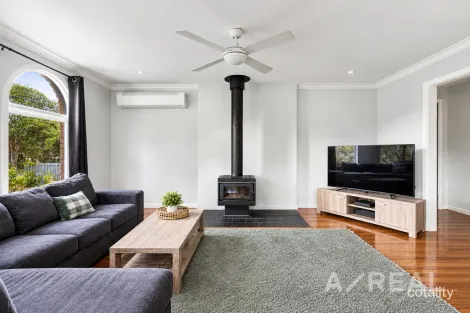 Property photo of 22 Landstrom Quadrant Kilsyth VIC 3137