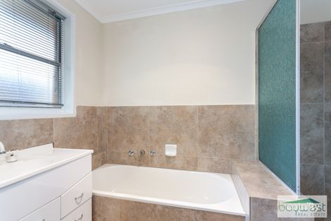 Property photo of 11 Otway Court Hastings VIC 3915