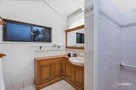 Property photo of 32 Amanda Street Brookfield QLD 4069