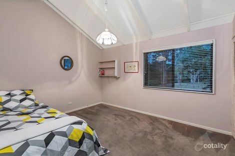 Property photo of 32 Amanda Street Brookfield QLD 4069