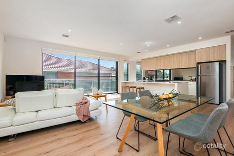 Property photo of 34 Greendale Road Bentleigh East VIC 3165