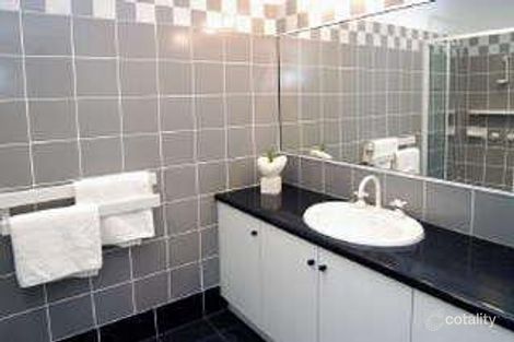 Property photo of 33 Bainbridge Drive Eltham VIC 3095