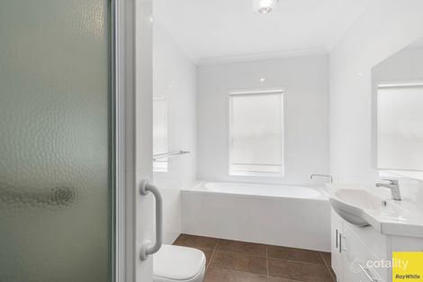 Property photo of 10 Broughton Avenue Tullimbar NSW 2527