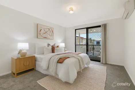 Property photo of 2/32 Beverley Street Morningside QLD 4170