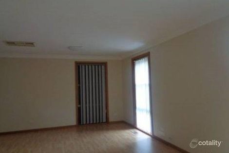 Property photo of 9 Hallam Road Hampton Park VIC 3976