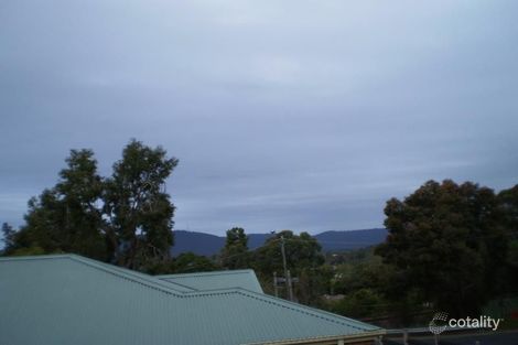 Property photo of 2/17 Wicklow Avenue Croydon VIC 3136