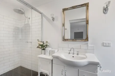 Property photo of 40 Chingford Street Chermside West QLD 4032