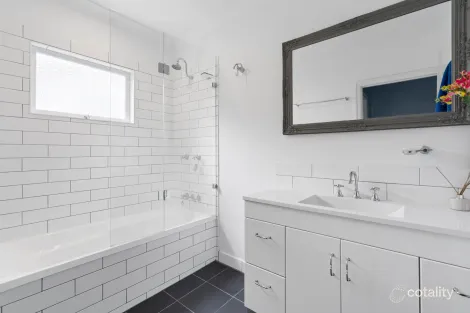 Property photo of 40 Chingford Street Chermside West QLD 4032