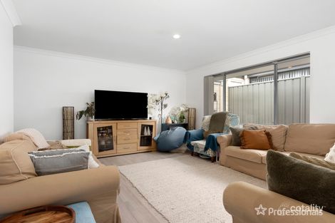 Property photo of 33 Bromsgrove Street Wellard WA 6170
