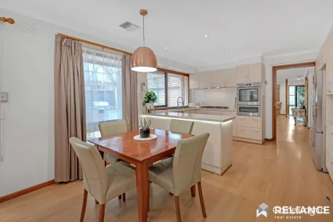 Property photo of 4 Aurora Court Werribee VIC 3030