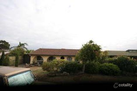 4 Warilda Cres, Hallett Cove, SA 5158