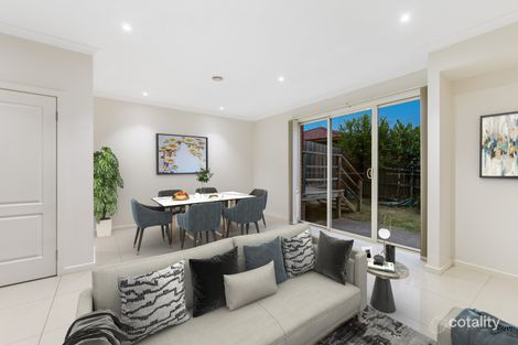 Property photo of 2/5 Blackwood Drive Hampton Park VIC 3976